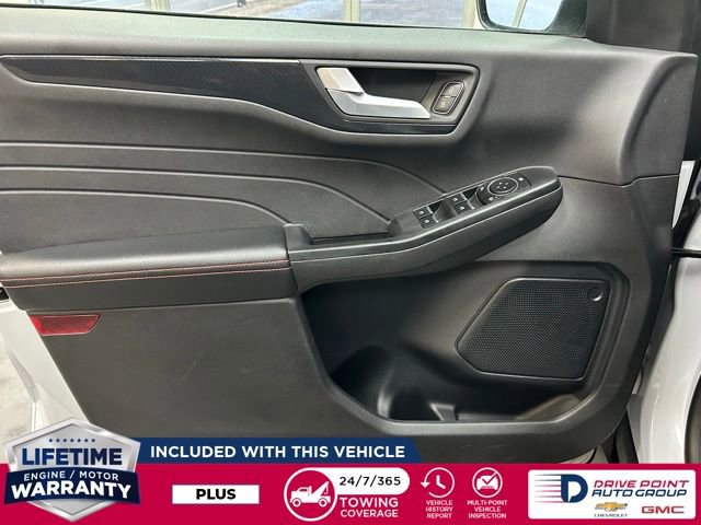 Used 2025 Ford Escape ST-Line AWD/4WD image 13