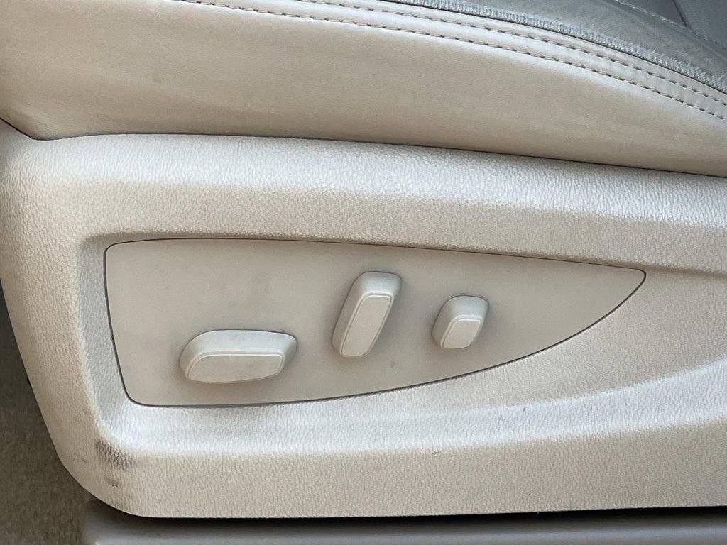 Used 2016 GMC Yukon XL Denali w/ Open Road Package image 25