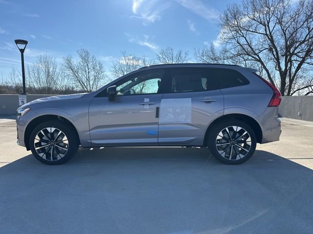 New 2026 Volvo XC60 B5 Plus w/ Climate Package image 4