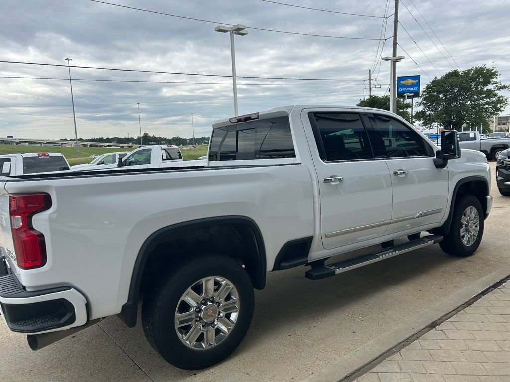 Used 2024 Chevrolet Silverado 3500 High Country AWD/4WD image 6