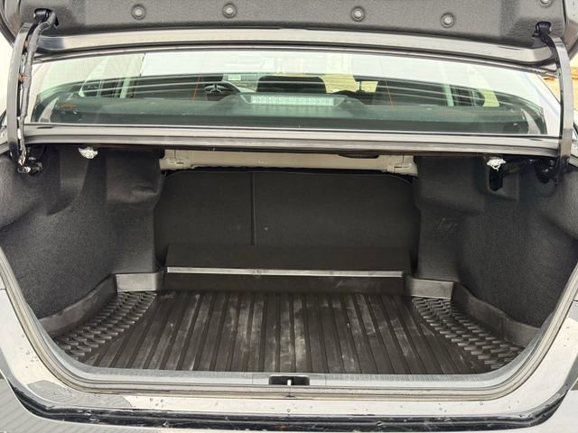 Used 2025 Toyota Camry LE image 33