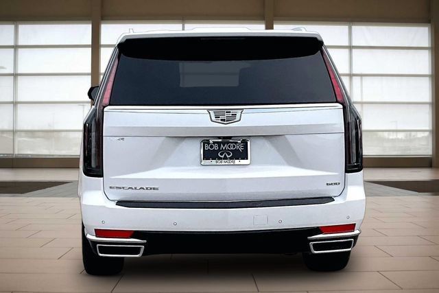 Used 2023 Cadillac Escalade Premium Luxury Platinum w/ LPO, Radiant Package AWD/4WD image 4