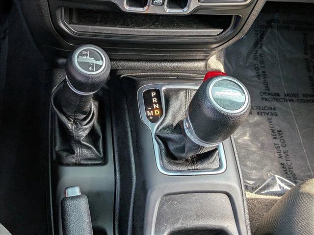 Used 2020 Jeep Gladiator Sport w/ Quick Order Package 24S AWD/4WD image 13