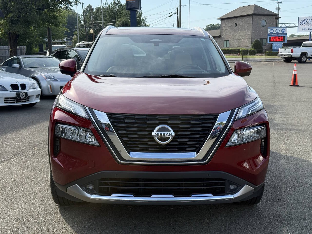 Used 2021 Nissan Rogue Platinum FWD image 4