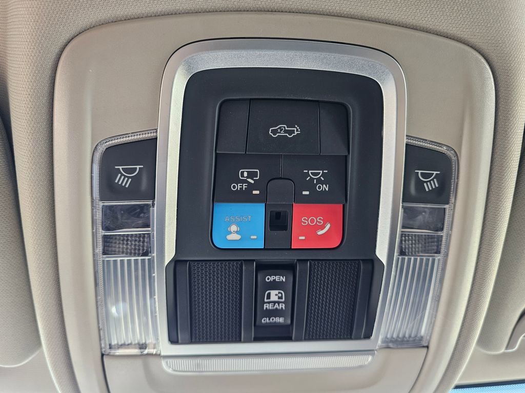 Used 2025 RAM 3500 Longhorn image 26