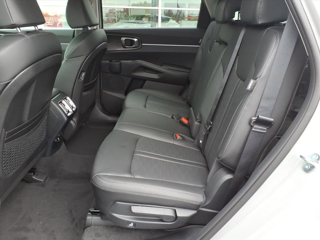 New 2026 Kia Sorento EX AWD/4WD image 11