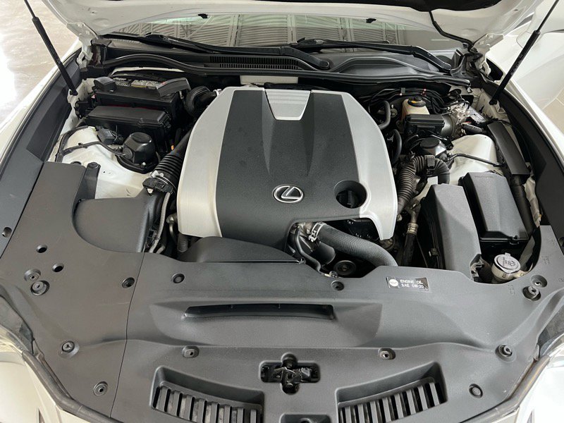 Used 2015 Lexus RC 350 w/ F Sport w/Summer Tires image 29