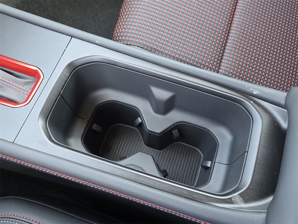 New 2025 Nissan Kicks SR w/ SR Premium Package image 17