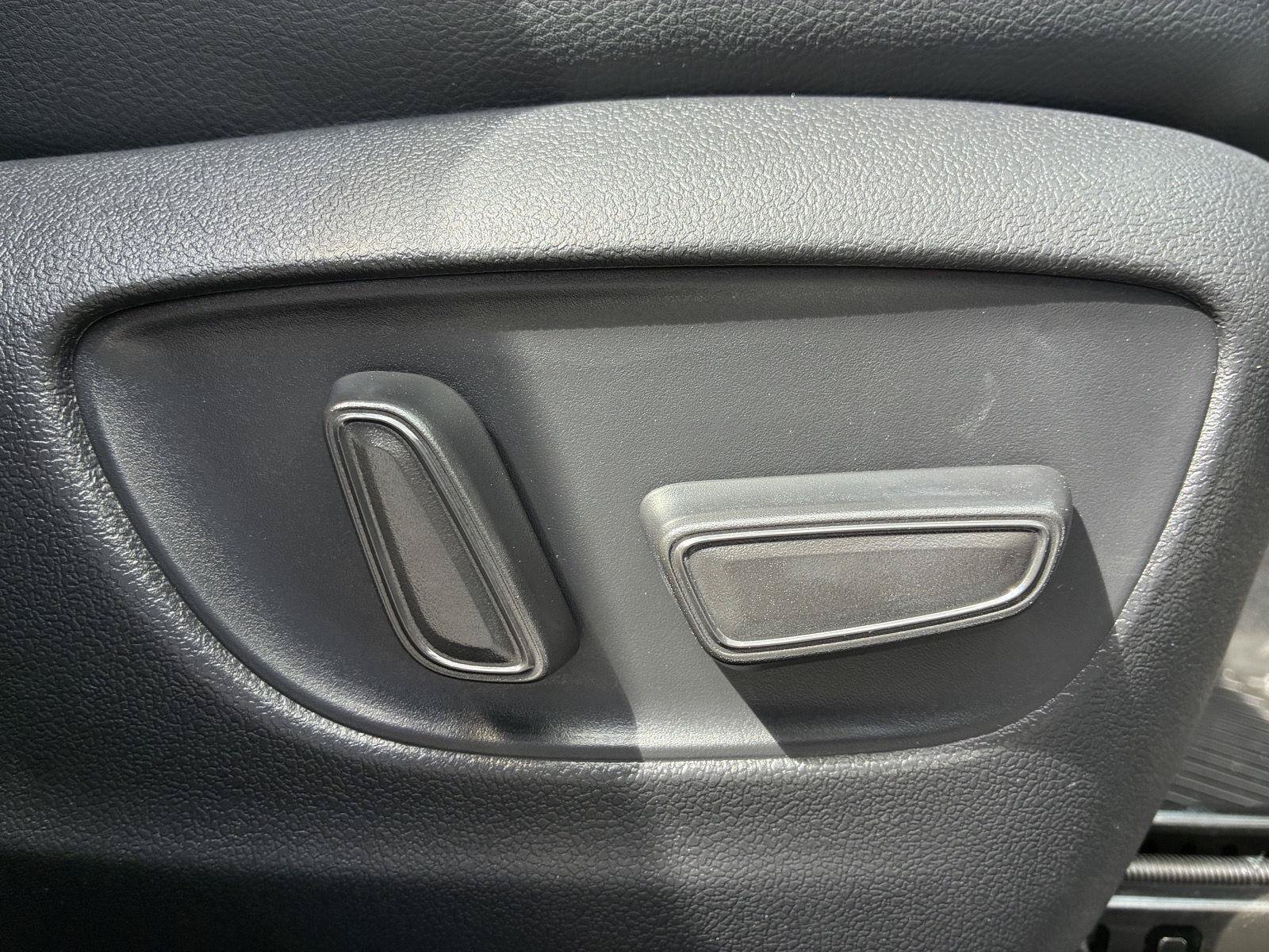 Used 2026 Toyota Highlander XLE AWD/4WD image 23