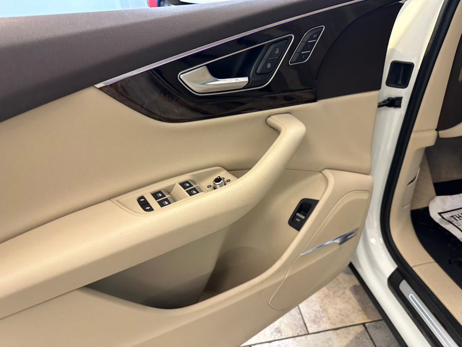 Used 2018 Audi Q7 3.0T Prestige w/ Prestige Package image 34