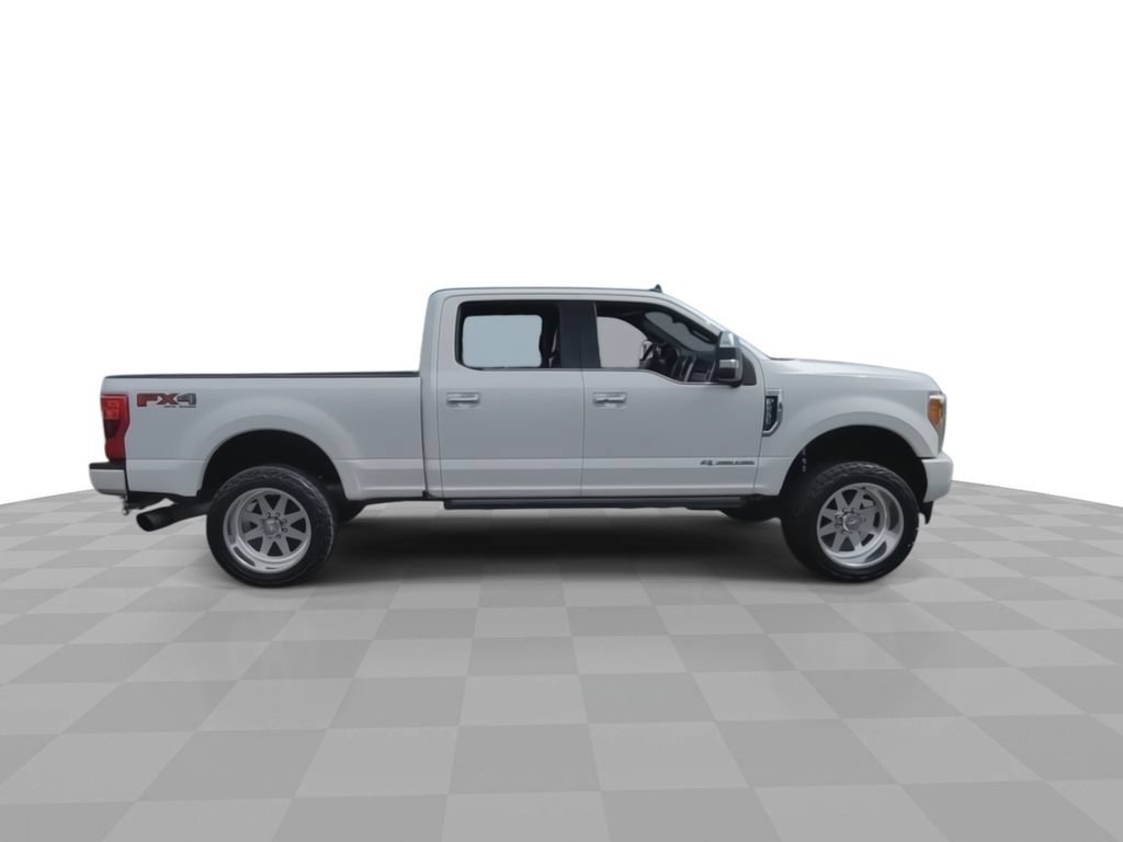 Used 2019 Ford F250 Platinum w/ Platinum Ultimate Package AWD/4WD image 9