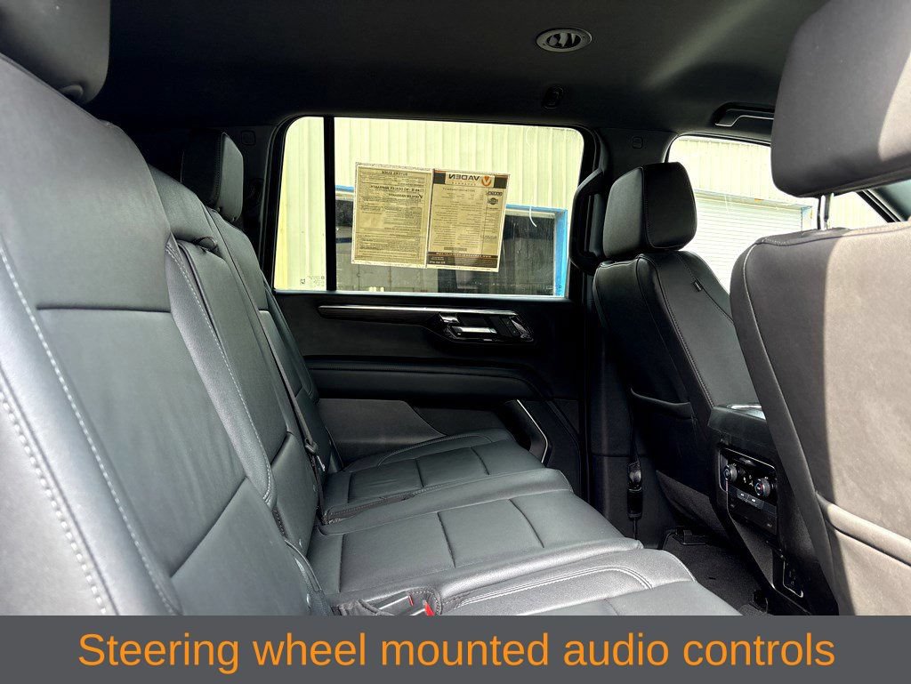 Used 2025 Chevrolet Suburban LT AWD/4WD image 12