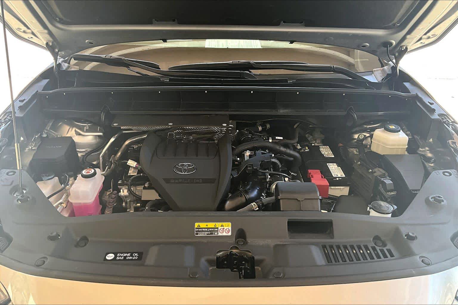 Used 2023 Toyota Highlander Platinum FWD image 32