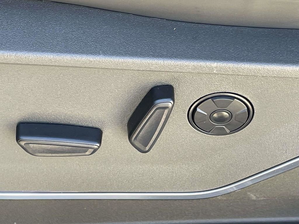 New 2026 Ford F450 Platinum w/ Platinum Plus Package image 14