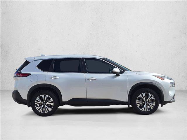 Used 2022 Nissan Rogue SV FWD image 4