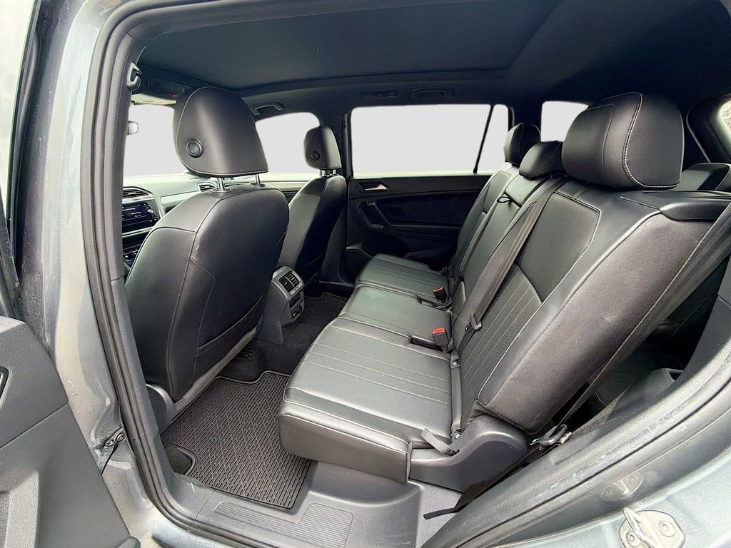 Used 2022 Volkswagen Tiguan SE R-Line image 22