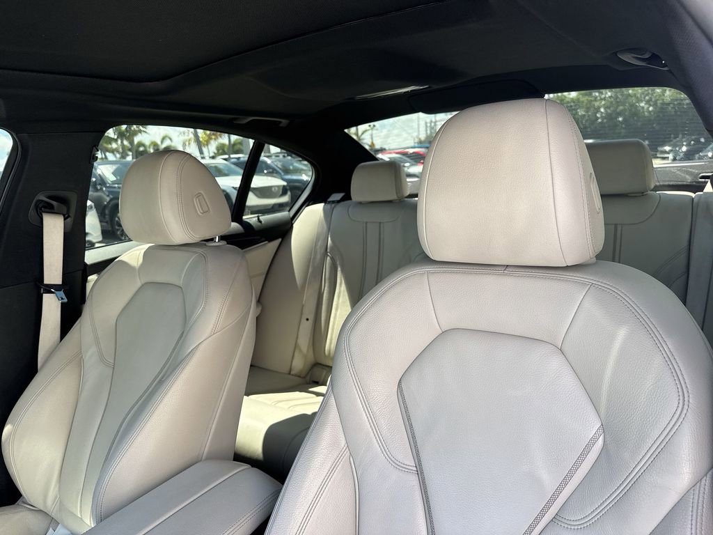 Used 2018 BMW 540i image 43