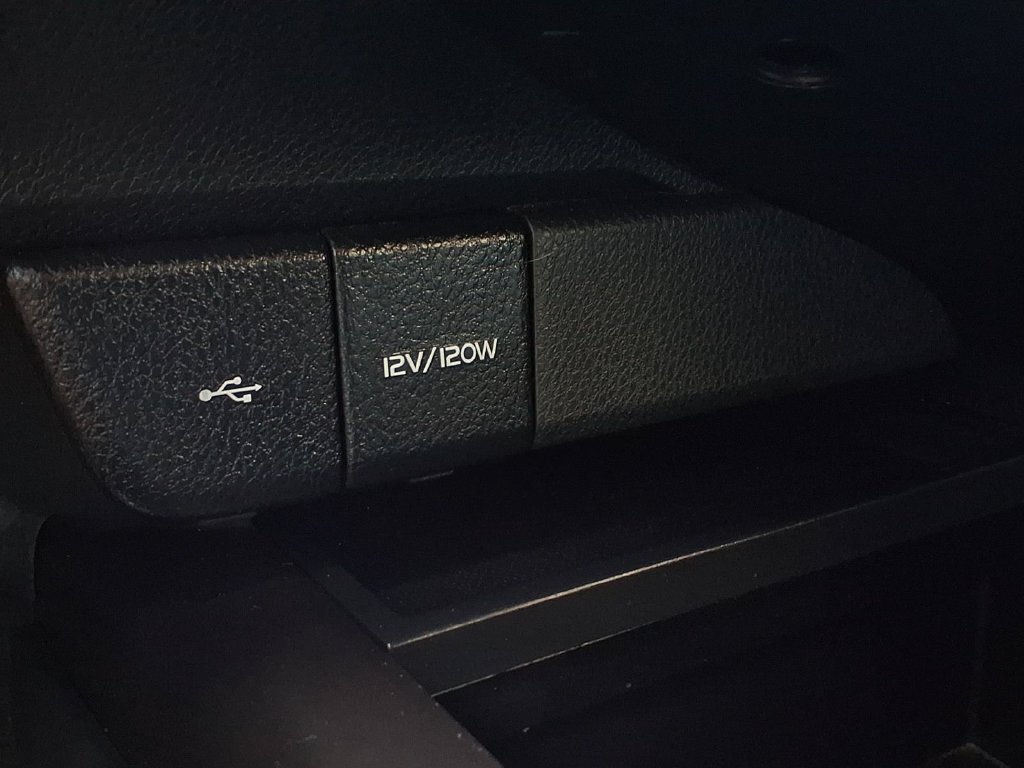 Certified 2024 Toyota Camry SE FWD image 13