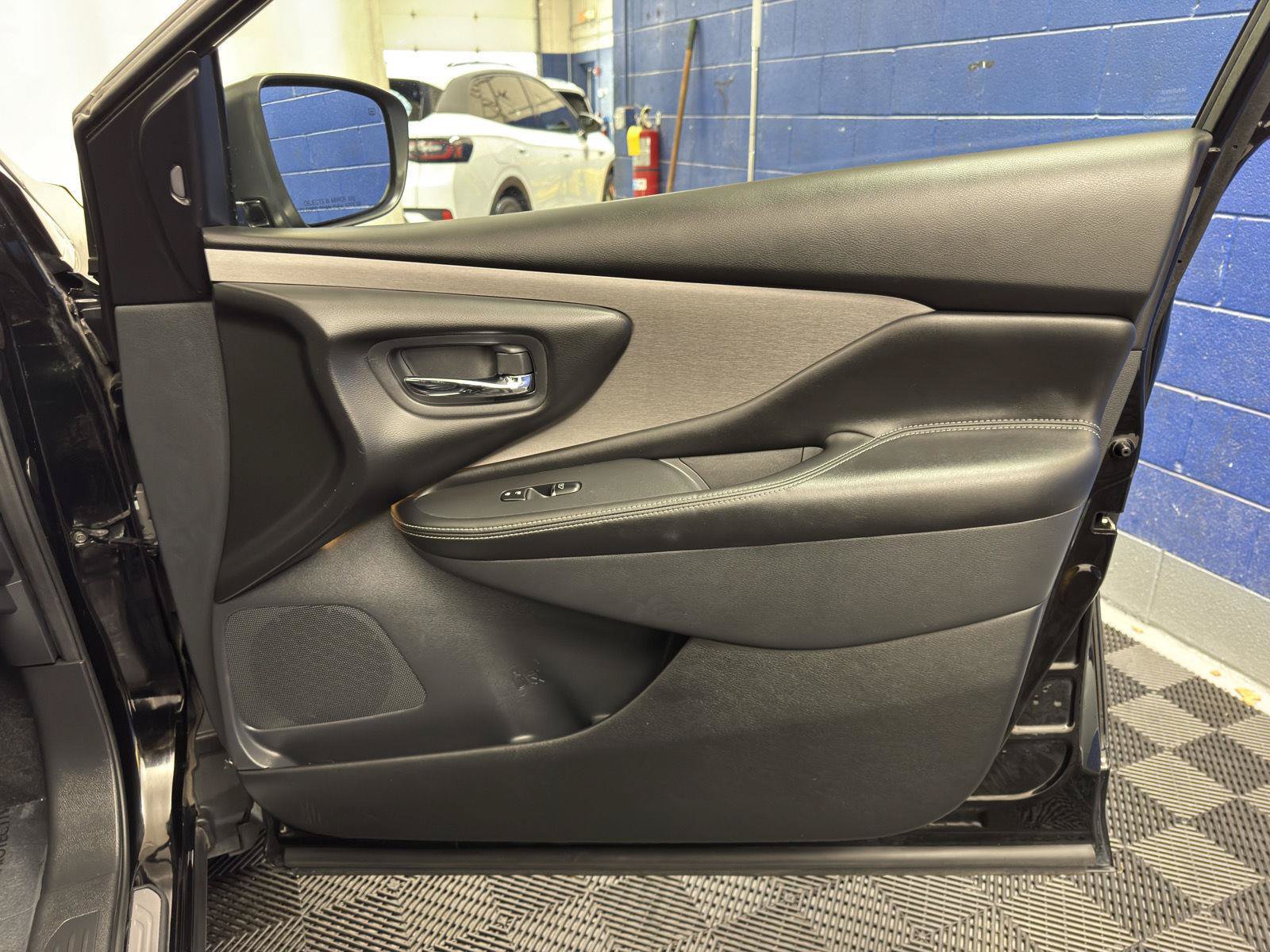 Used 2023 Nissan Murano SL w/ Cargo Package AWD/4WD image 34
