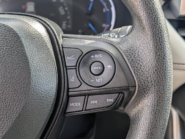 Used 2023 Toyota RAV4 XLE AWD/4WD image 21
