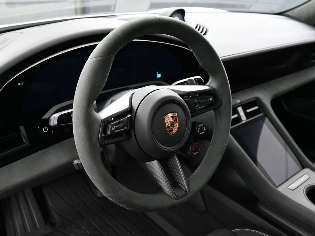 Certified 2025 Porsche Taycan Turbo GT image 17