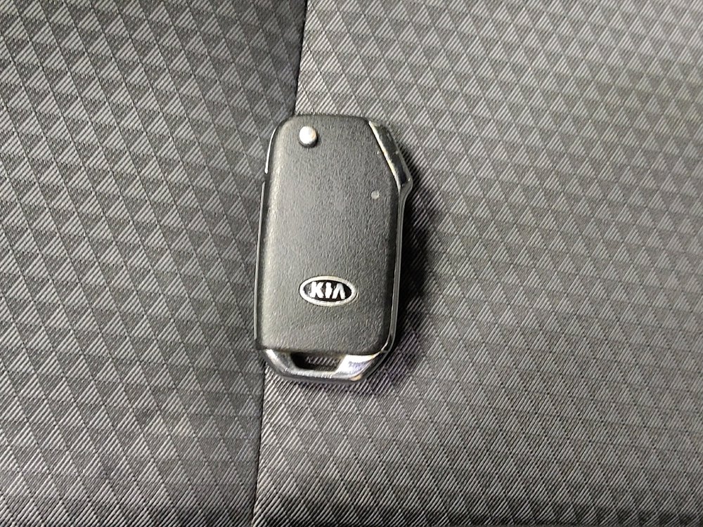 Used 2021 Kia Soul LX FWD image 32