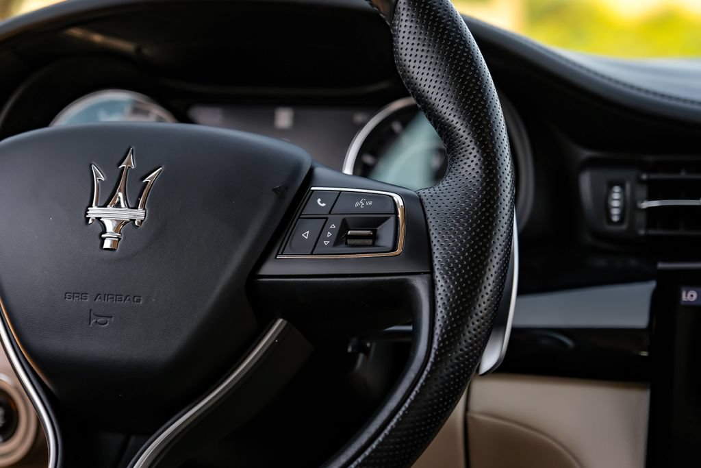Used 2022 Maserati Quattroporte Modena RWD image 15