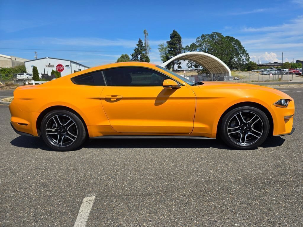 Used 2018 Ford Mustang Premium RWD image 6