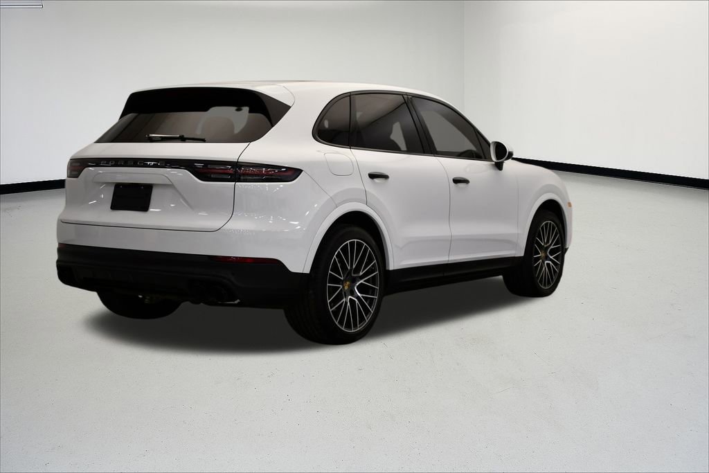 Used 2022 Porsche Cayenne image 7