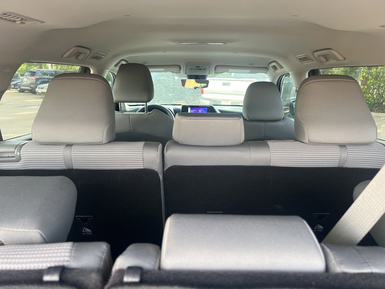 Used 2024 Toyota Highlander LE AWD/4WD image 18