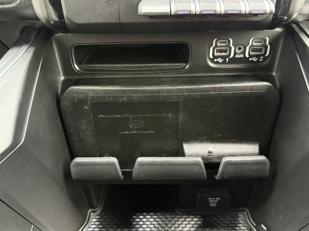 Used 2021 RAM 1500 Laramie w/ Night Edition image 25