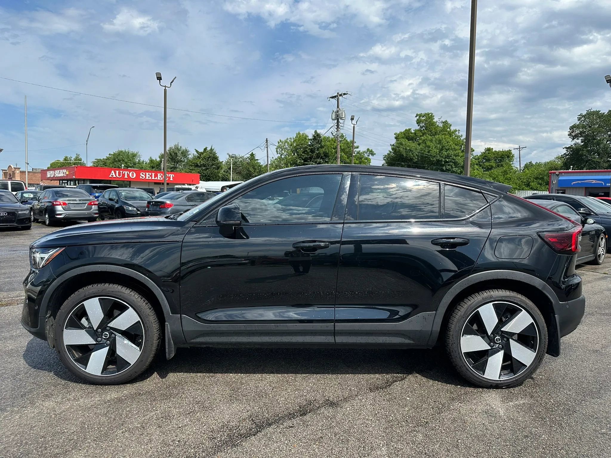 Used 2022 Volvo C40 P8 Recharge Ultimate AWD/4WD image 37