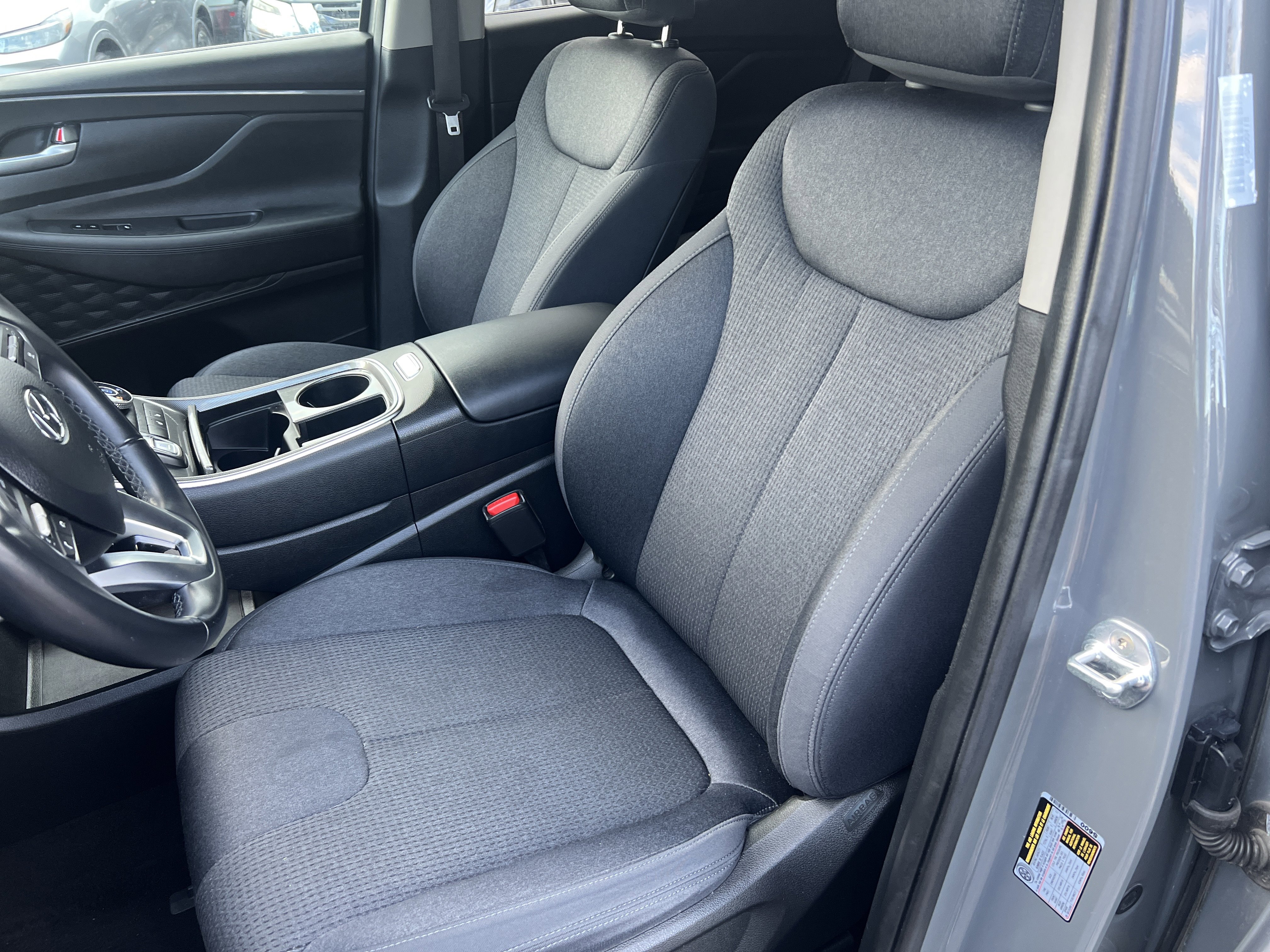 Used 2023 Hyundai Santa Fe SEL image 9