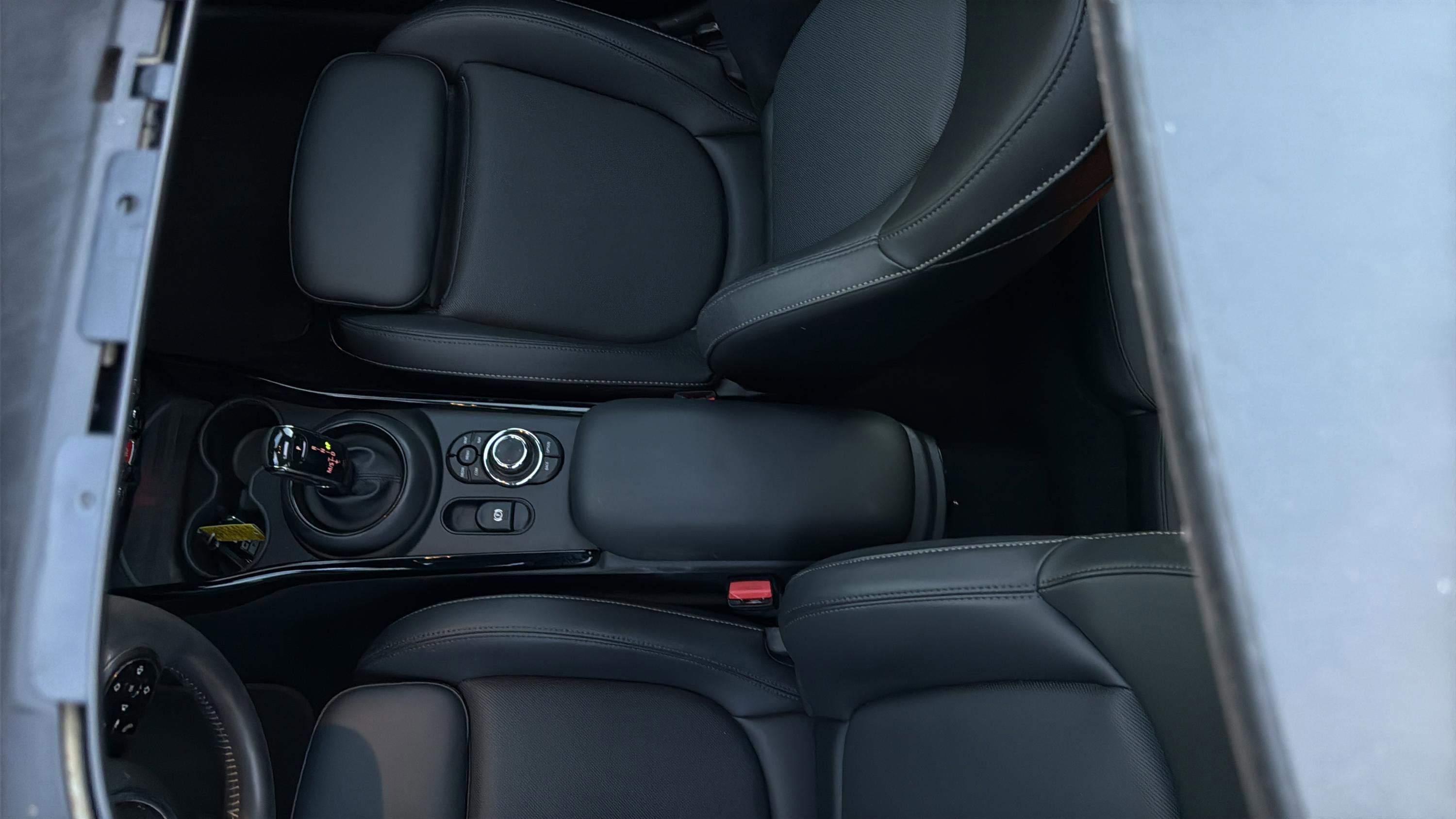 Used 2022 MINI Cooper Clubman S image 23