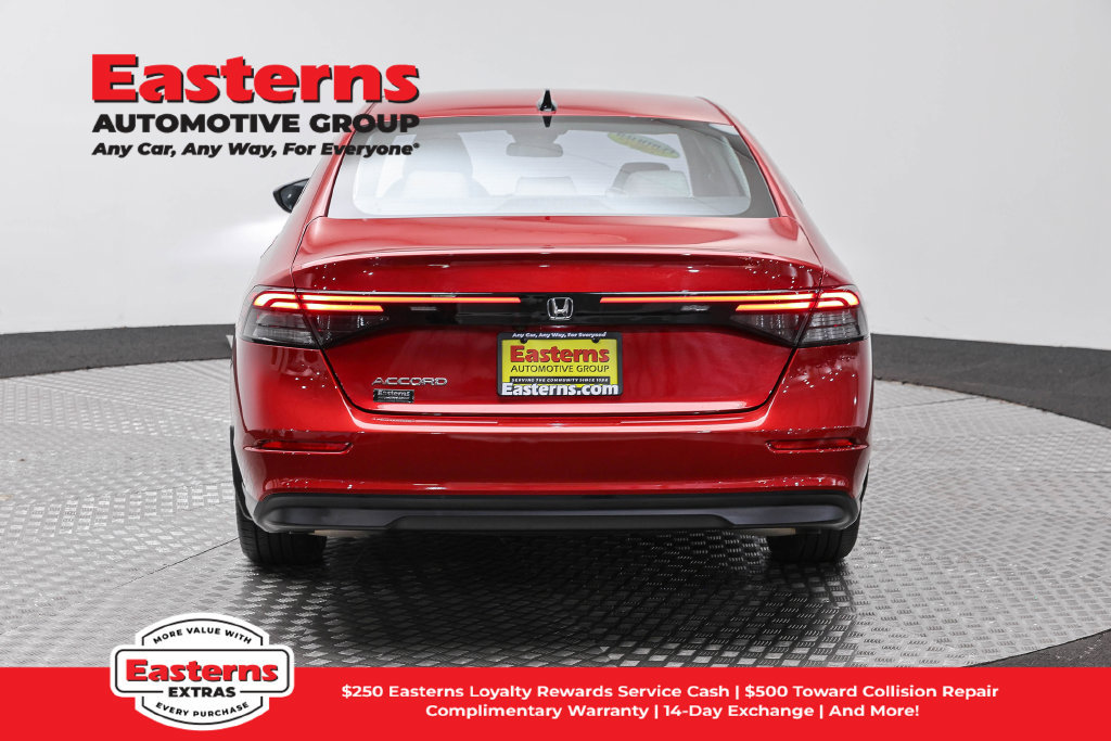 Used 2025 Honda Accord SE image 7
