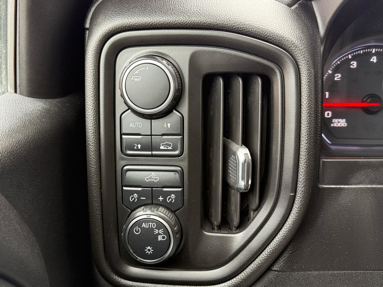 Used 2020 Chevrolet Silverado 1500 W/T w/ Trailering Package image 11