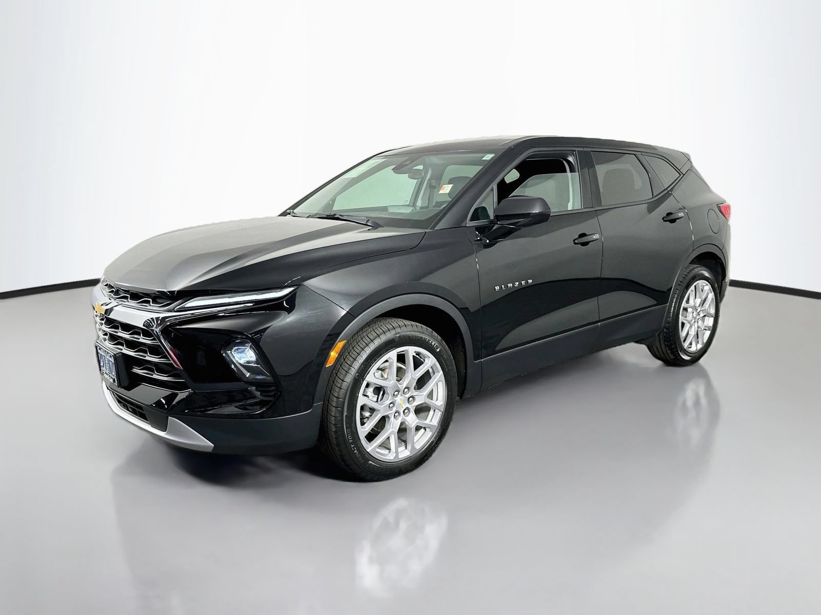Used 2023 Chevrolet Blazer LT AWD/4WD image 4