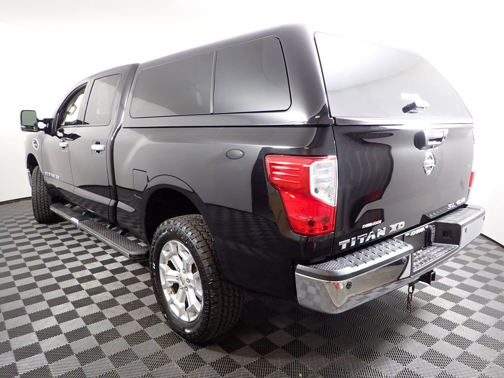 Used 2016 Nissan Titan SL image 16