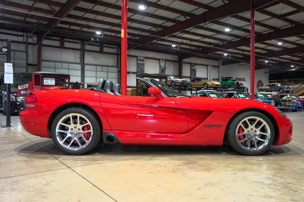 Used 2004 Dodge Viper SRT-10 RWD image 10