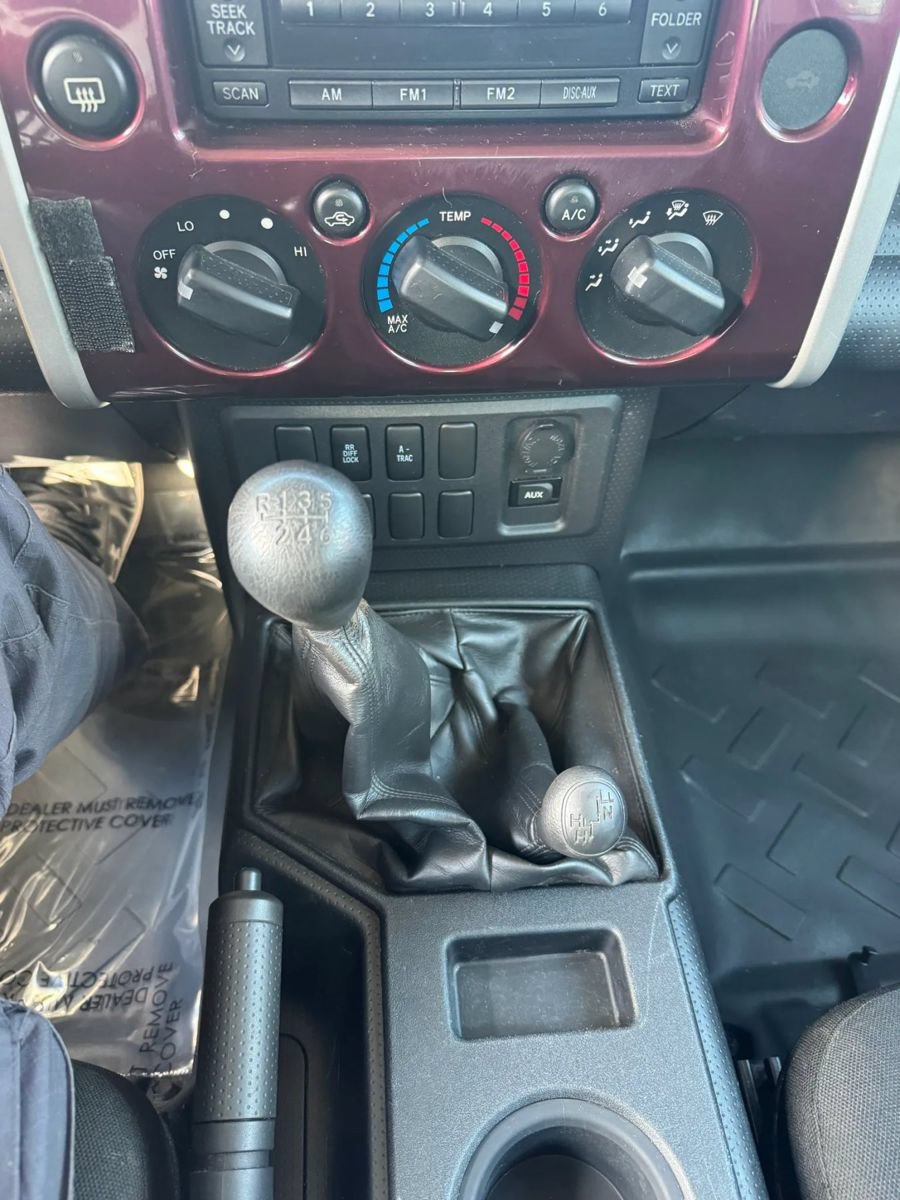 Used 2007 Toyota FJ Cruiser 4WD image 32