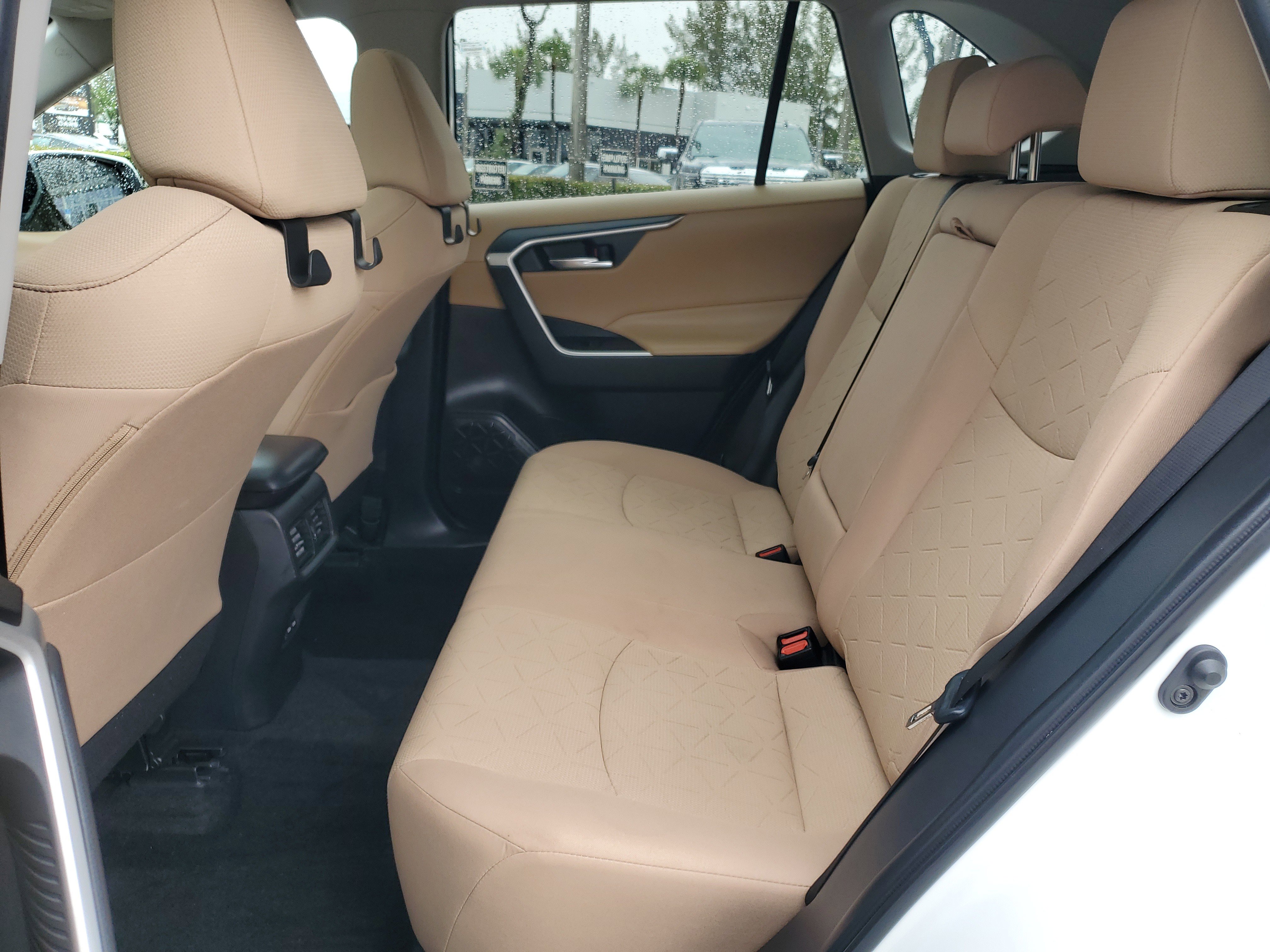 Used 2022 Toyota RAV4 XLE w/ Convenience Package image 14