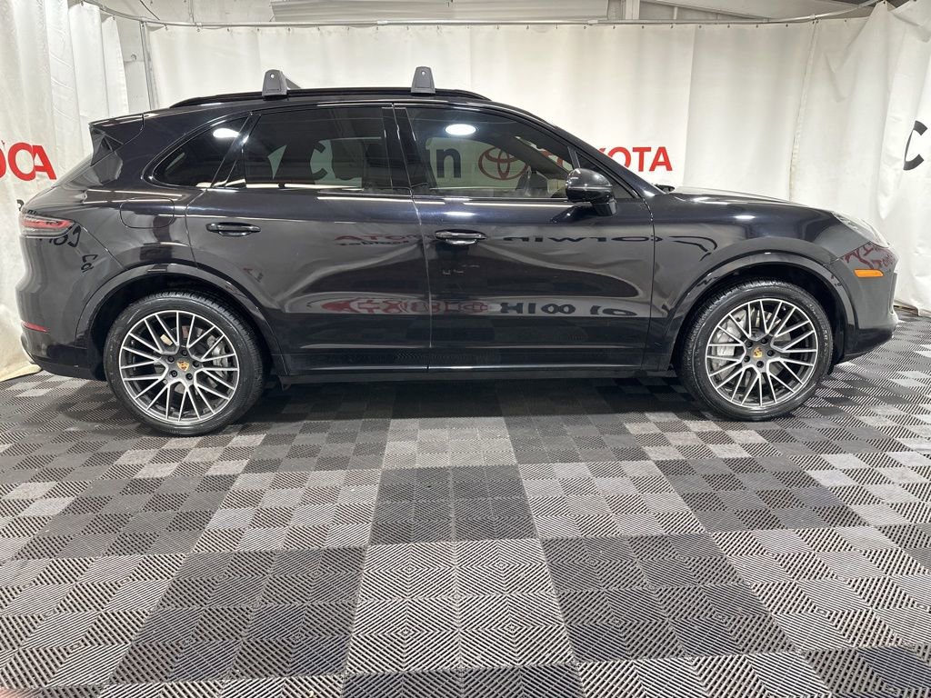 Used 2019 Porsche Cayenne Turbo image 8