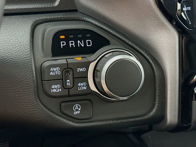 New 2026 RAM 1500 4x4 Crew Cab image 18