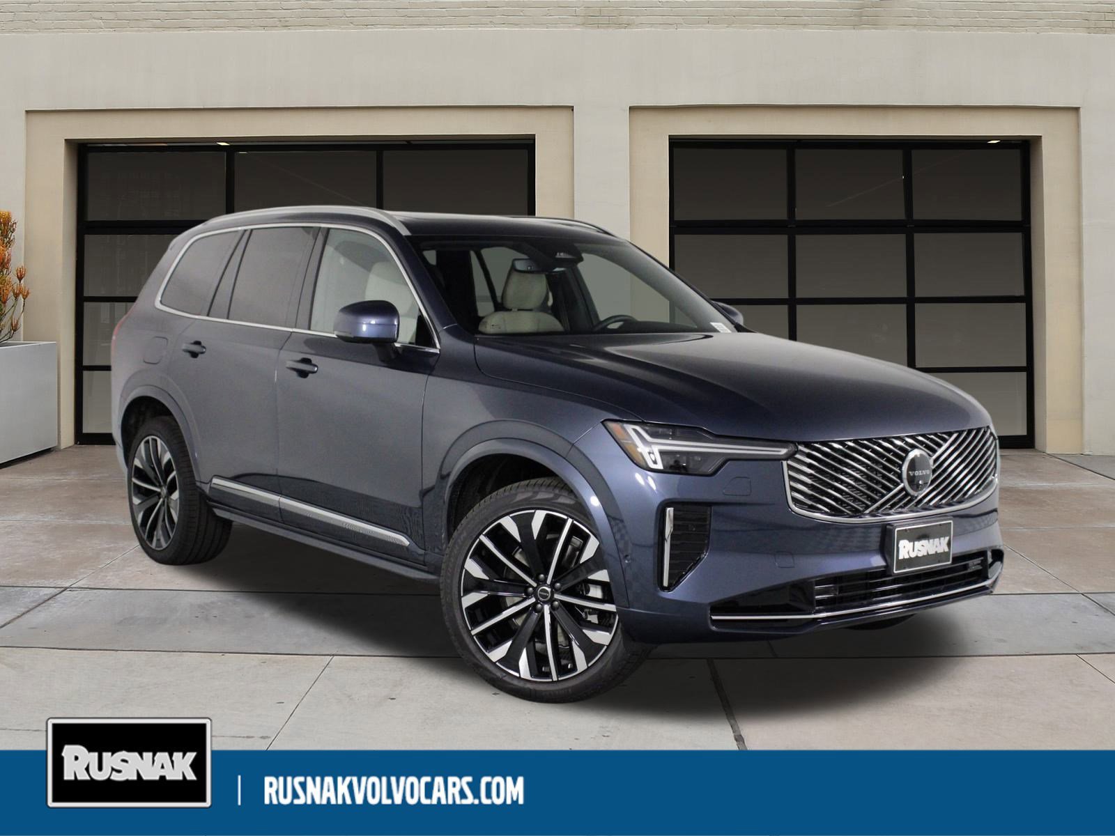 New 2026 Volvo XC90 B6 Plus image 1