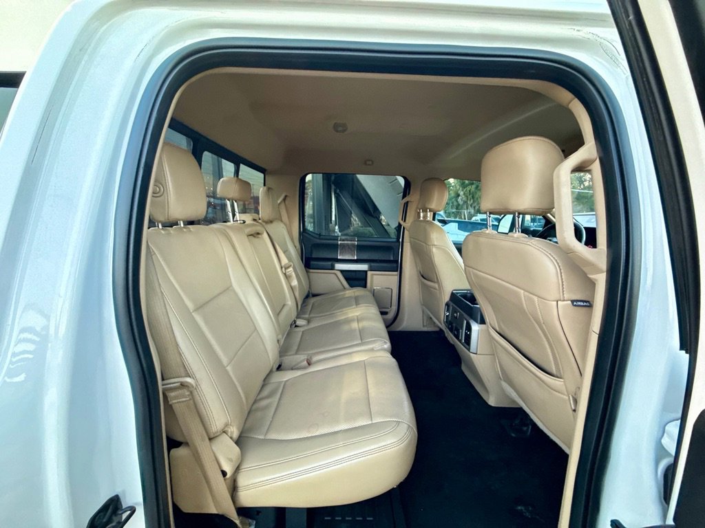 Used 2018 Ford F250 Lariat w/ Chrome Package image 19