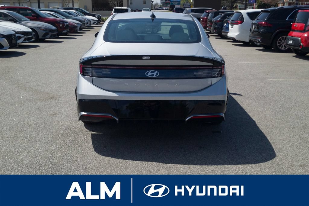 New 2026 Hyundai Sonata SEL FWD image 7