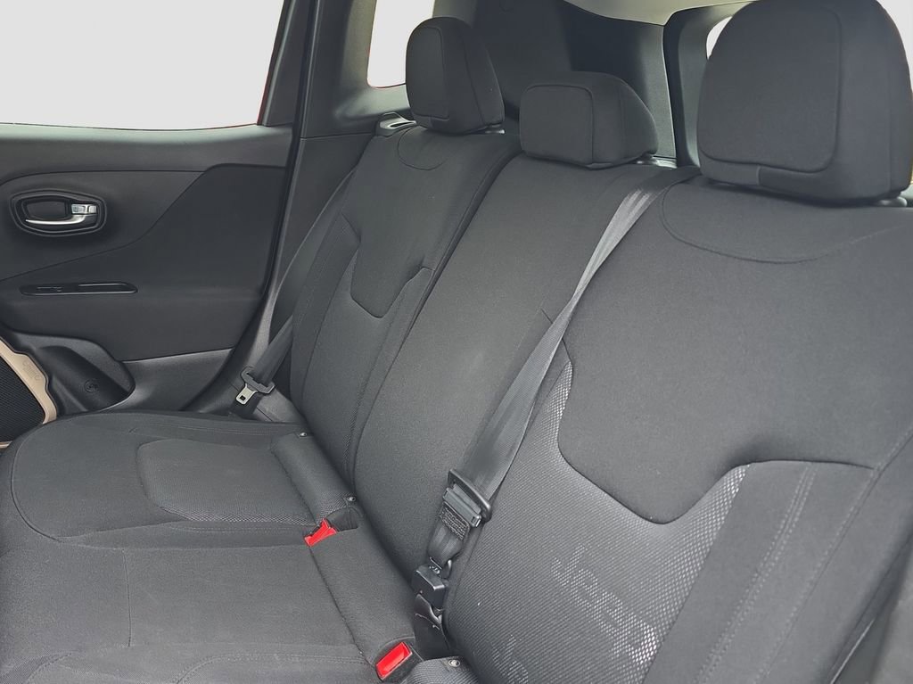 Used 2017 Jeep Renegade Latitude w/ Cold Weather Group AWD/4WD image 12