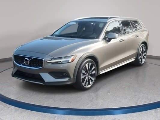 Used 2021 Volvo V60 T5 Cross Country w/ Lounge Package video 1