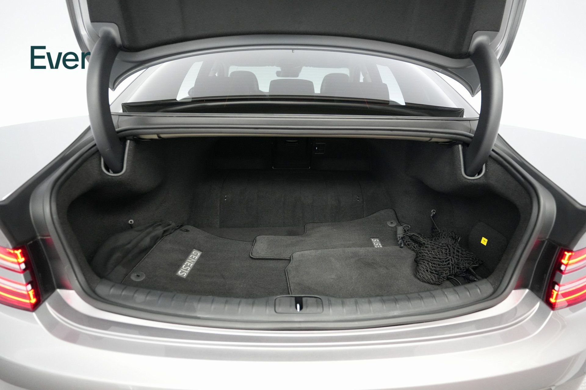 Used 2024 Genesis G80 image 22