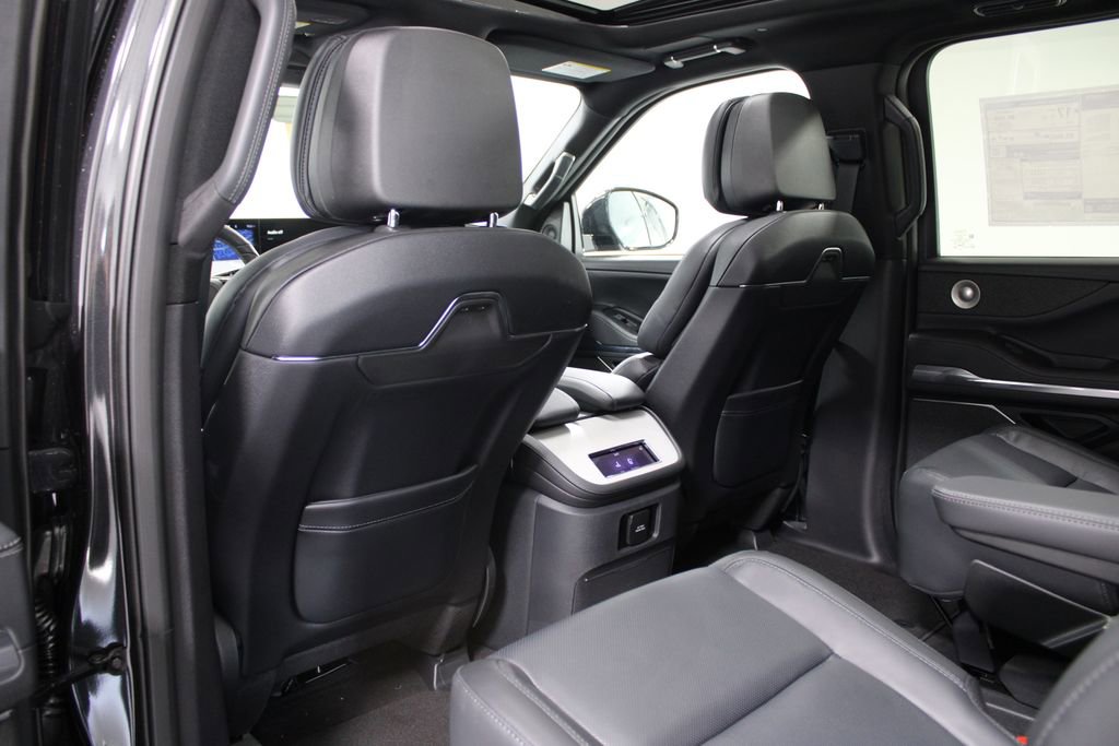 New 2026 Lincoln Navigator L Reserve image 27